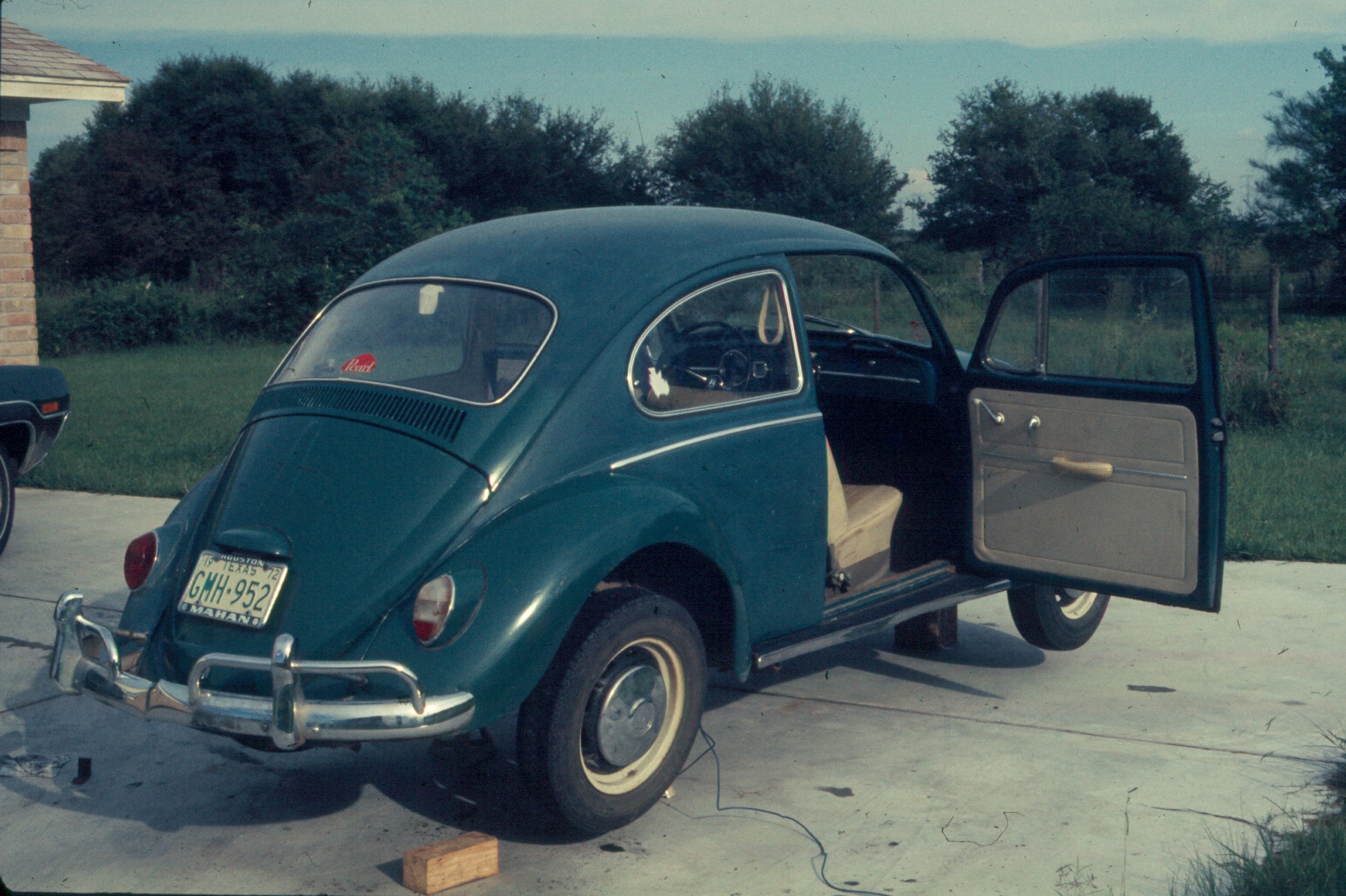 Another view of the VW. I loved this car and began my VW/German Car Addiction