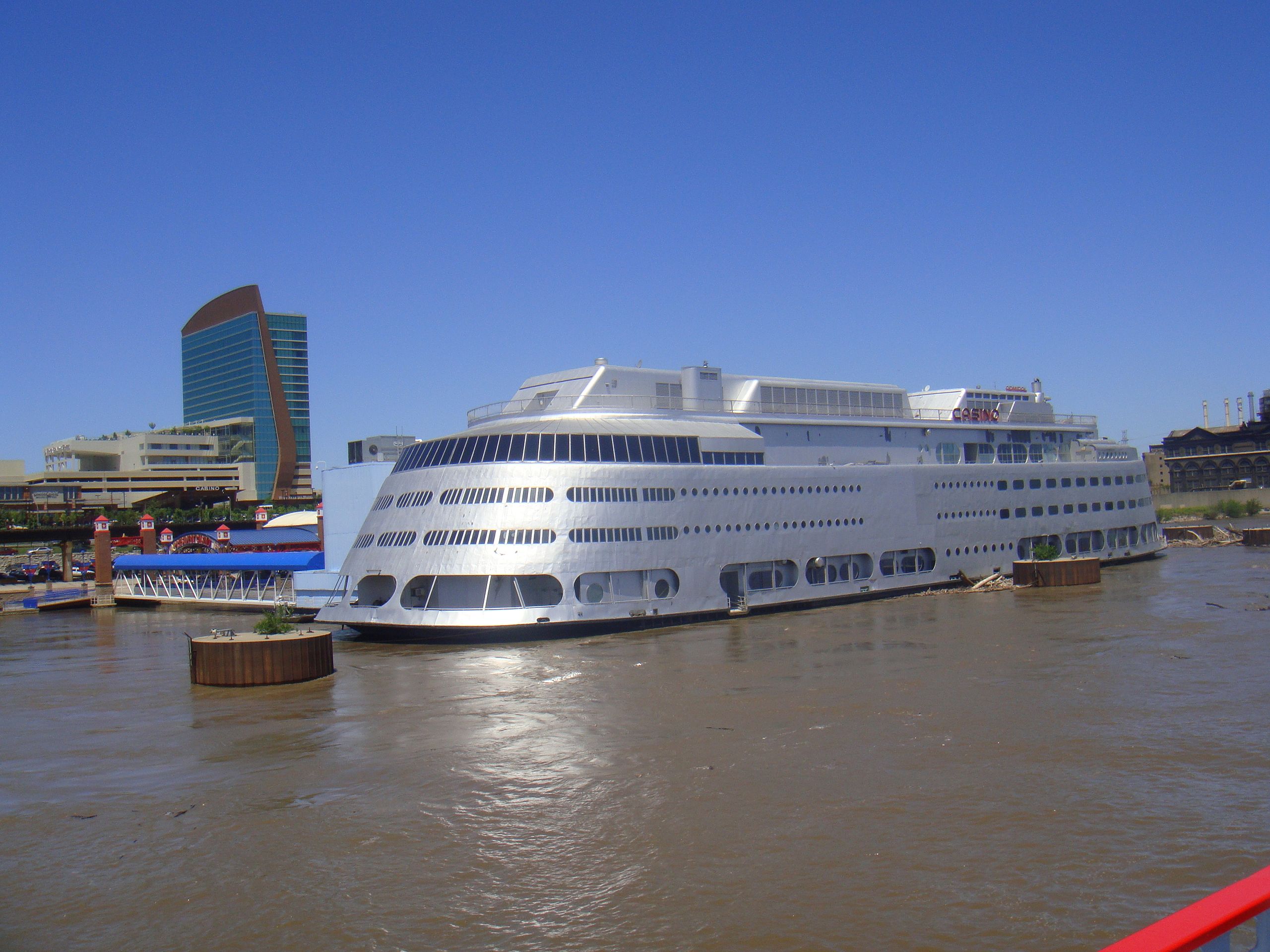 The Admiral on the Mississippi near the Gateway Arch